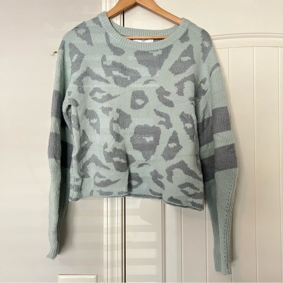 John + Jenn Finn Sweater - Picture 4 of 9